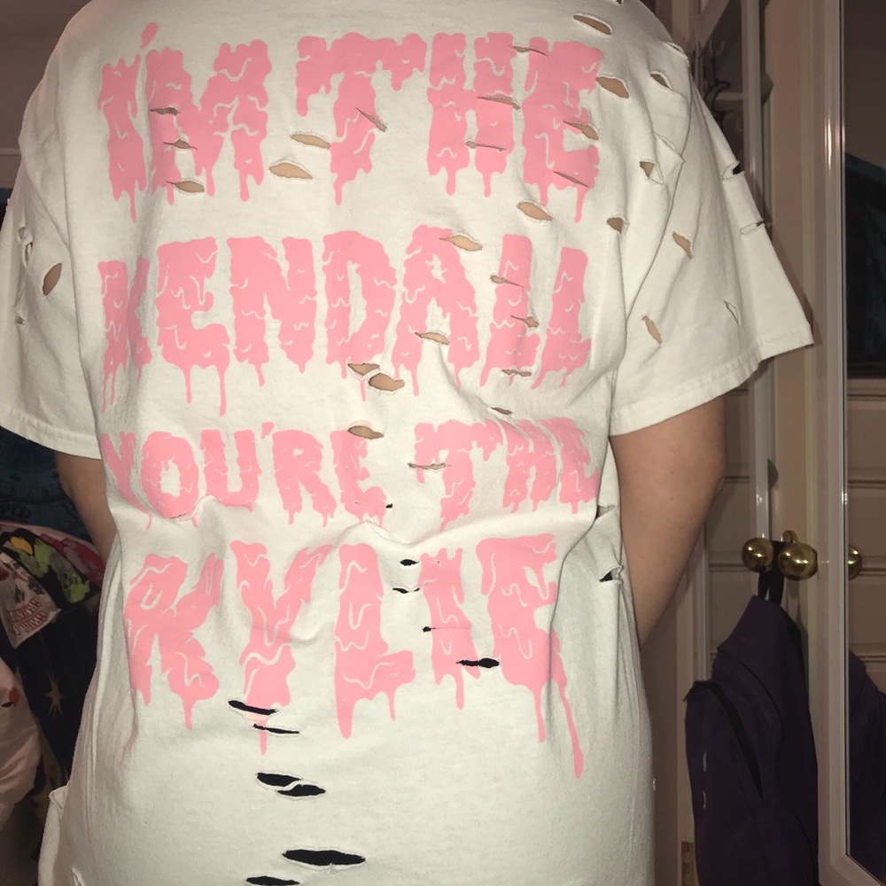 “I’m the Kendall, you’re the Kylie” tee shirt